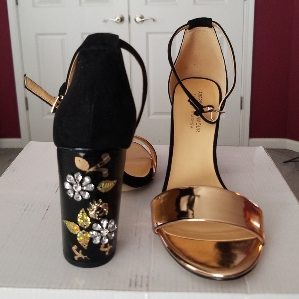Badgley Mischka heel sandal